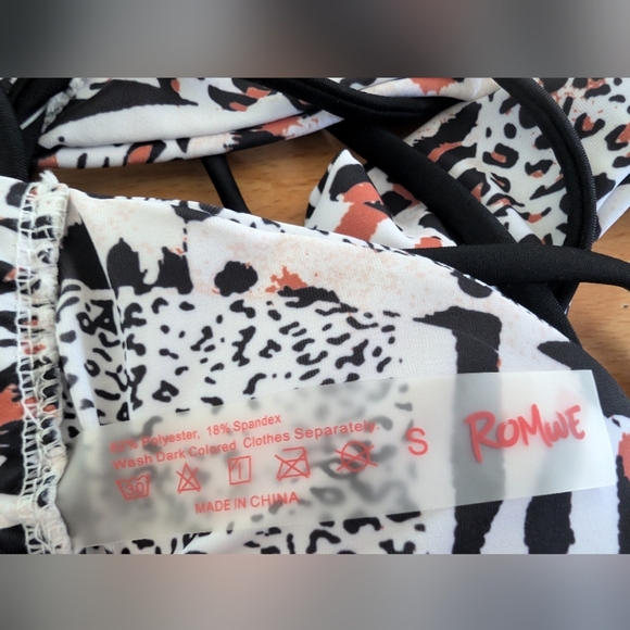 ROMWE Brown and Black Bikini Set with Adjustable Ties - Picture 3 of 3